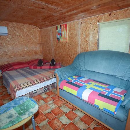 Karavan Sturovo Ngoại thất bức ảnh