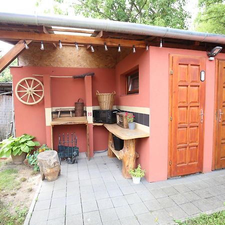 Karavan Sturovo Ngoại thất bức ảnh