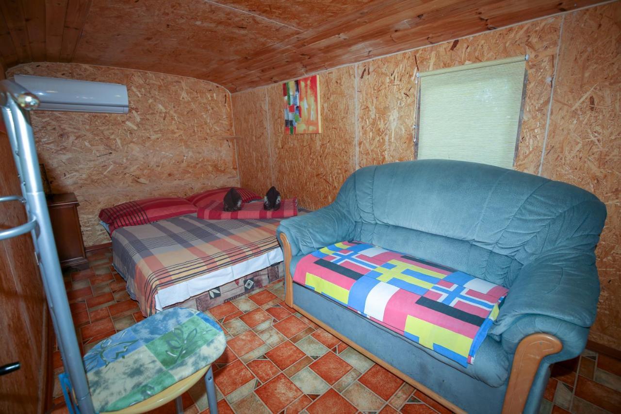 Karavan Sturovo Ngoại thất bức ảnh