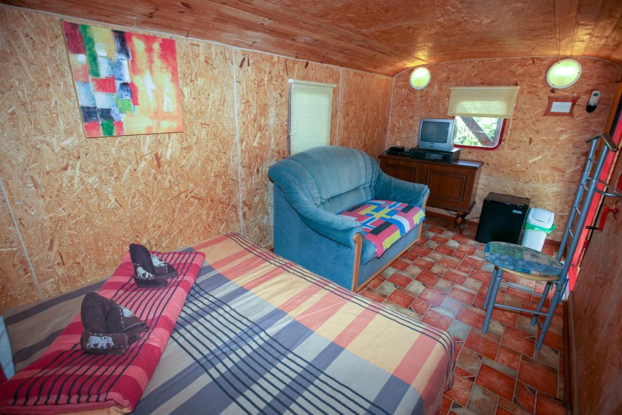 Karavan Sturovo Ngoại thất bức ảnh