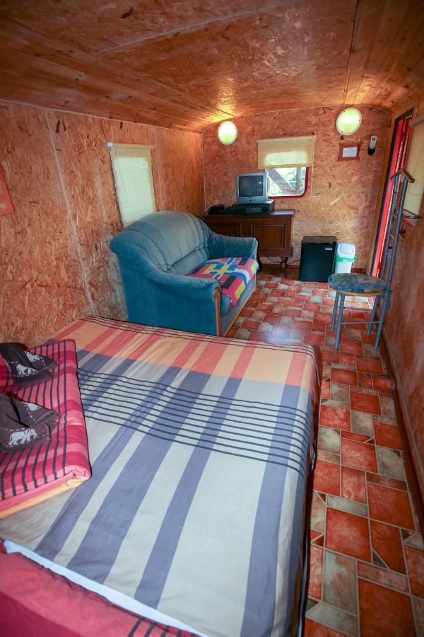 Karavan Sturovo Ngoại thất bức ảnh