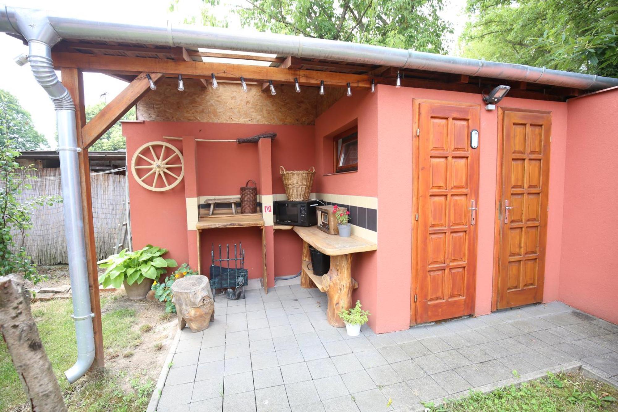 Karavan Sturovo Ngoại thất bức ảnh