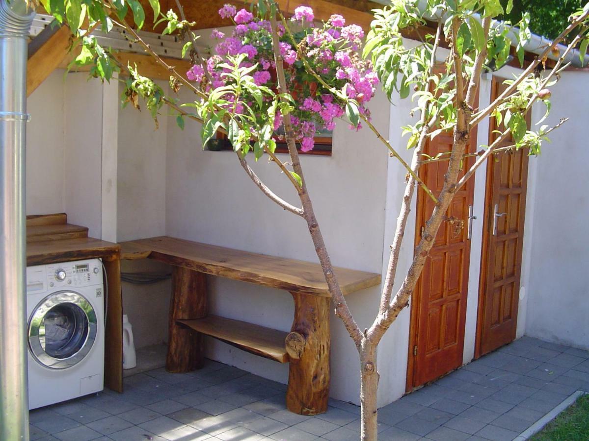 Karavan Sturovo Ngoại thất bức ảnh