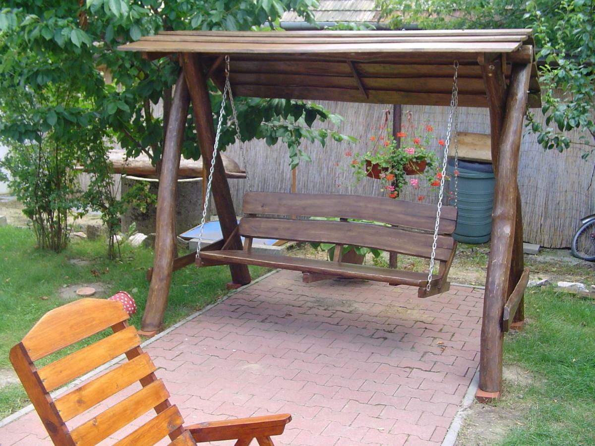 Karavan Sturovo Ngoại thất bức ảnh