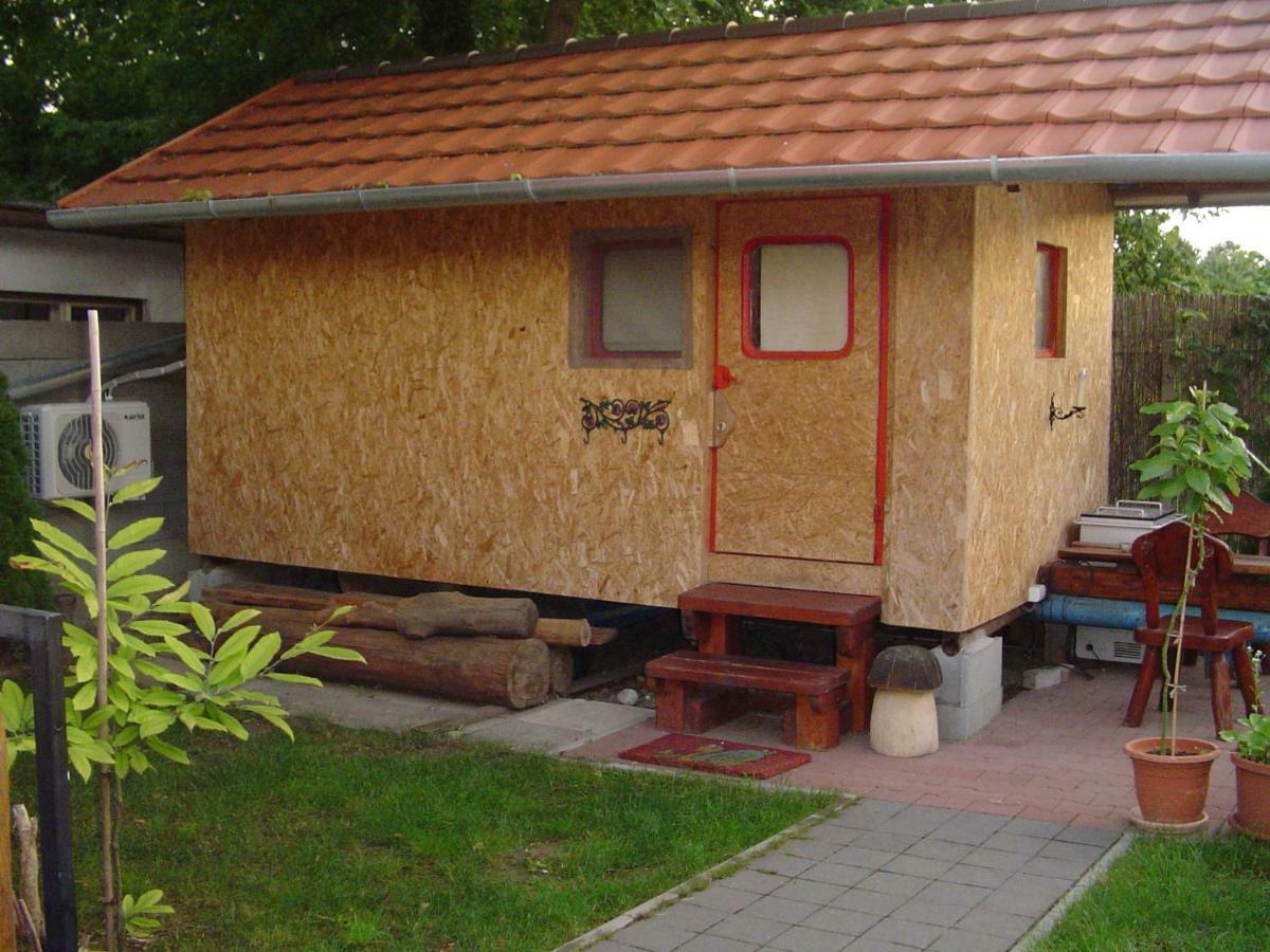 Karavan Sturovo Ngoại thất bức ảnh